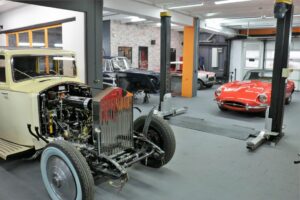 Restauration Fachbetrieb für Oldtimer in Köln - Innenansicht eines Rolls Royce